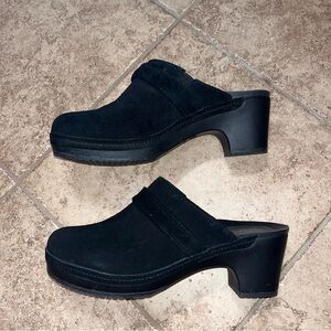 Croc Triple Comfort Suede Clogs